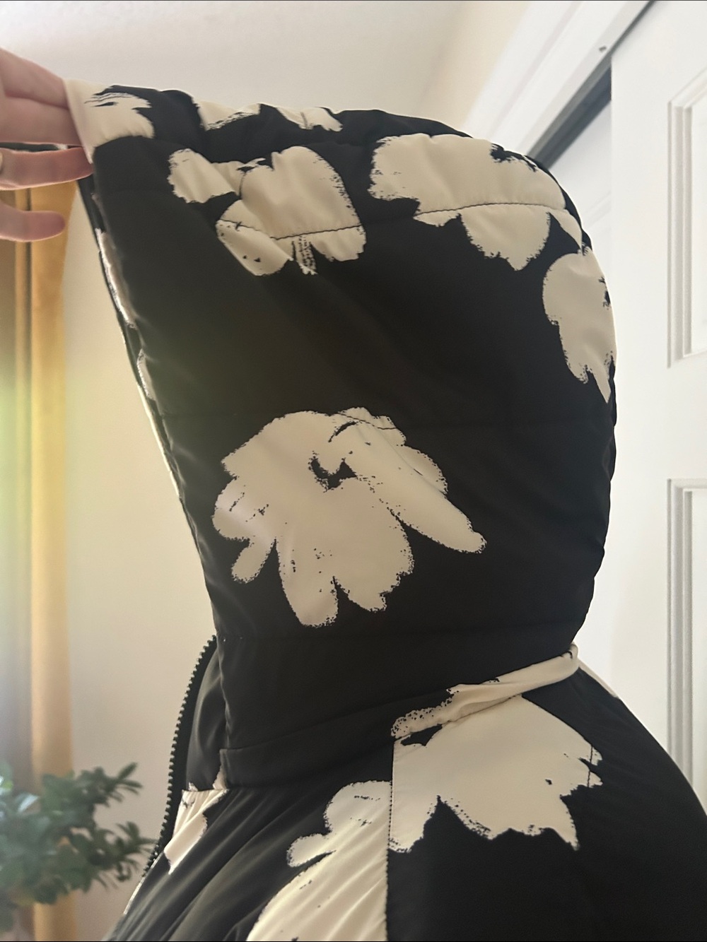 Ava & Viv Black Hooded Puffer Jacket with White Floral Print - Picture 3 of 11